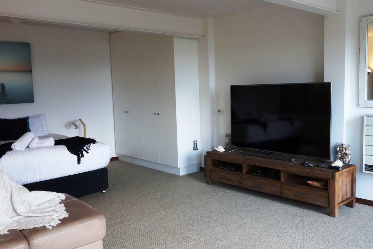 The Loft @ Bay Of Fires Seascape Apartment Binalong Bay Bagian luar foto
